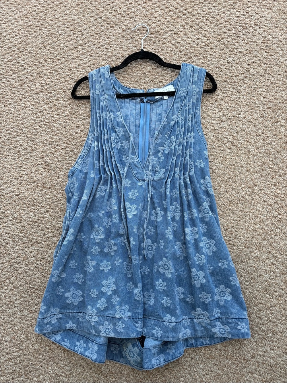 Sleeveless Blue Floral Pintuck Tunic Top - Women's
